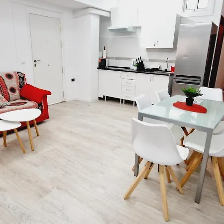 Nicole, 2 Bedrooms In Playa De Americas Casa vacanze *